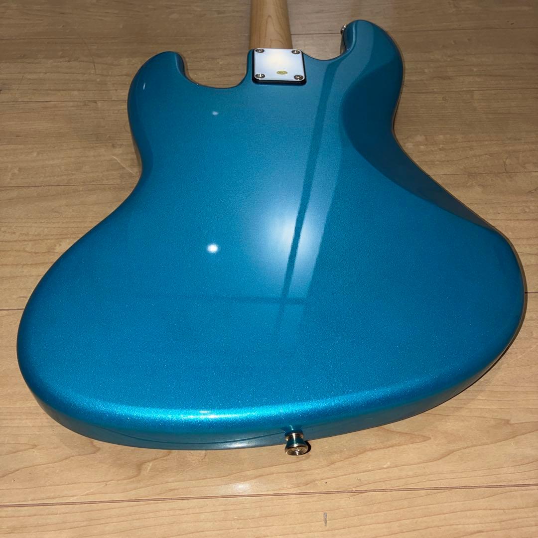 ほぼ新品！バッカス　ユニバースシリーズ　ジャズベースタイプベースギター　調整済み