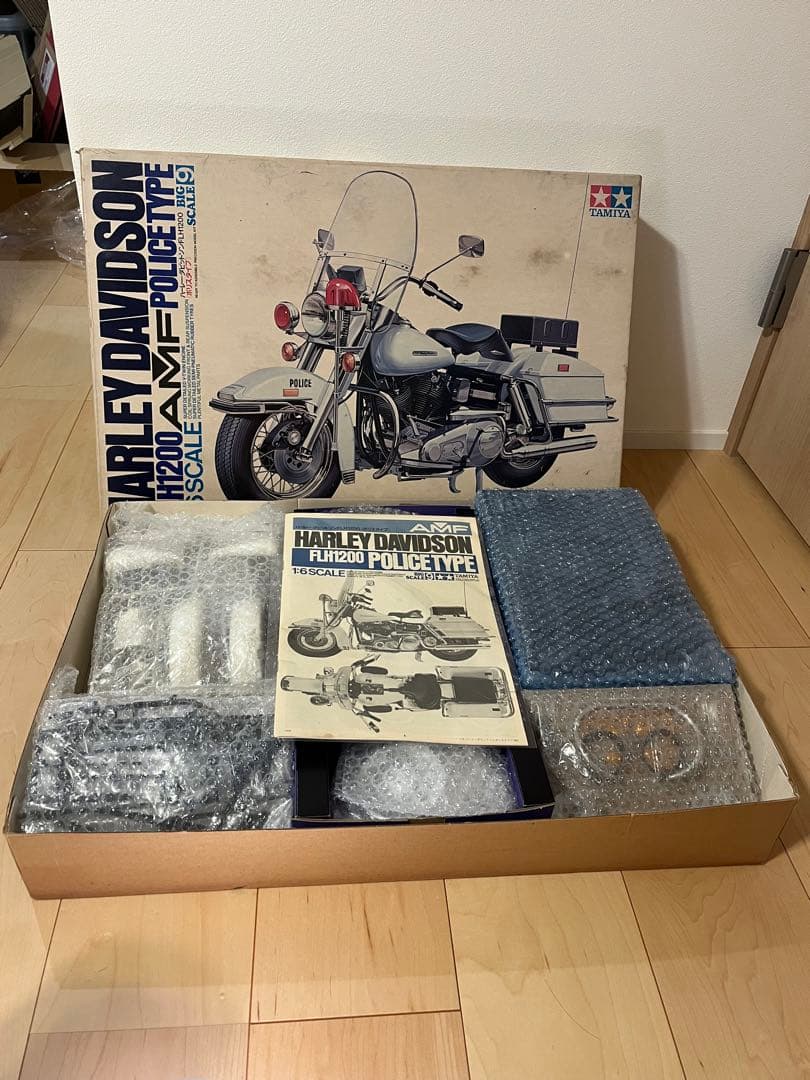 【新品★未組立】タミヤ 1/6ハーレーダビッドソン FLH1200AMFポリス