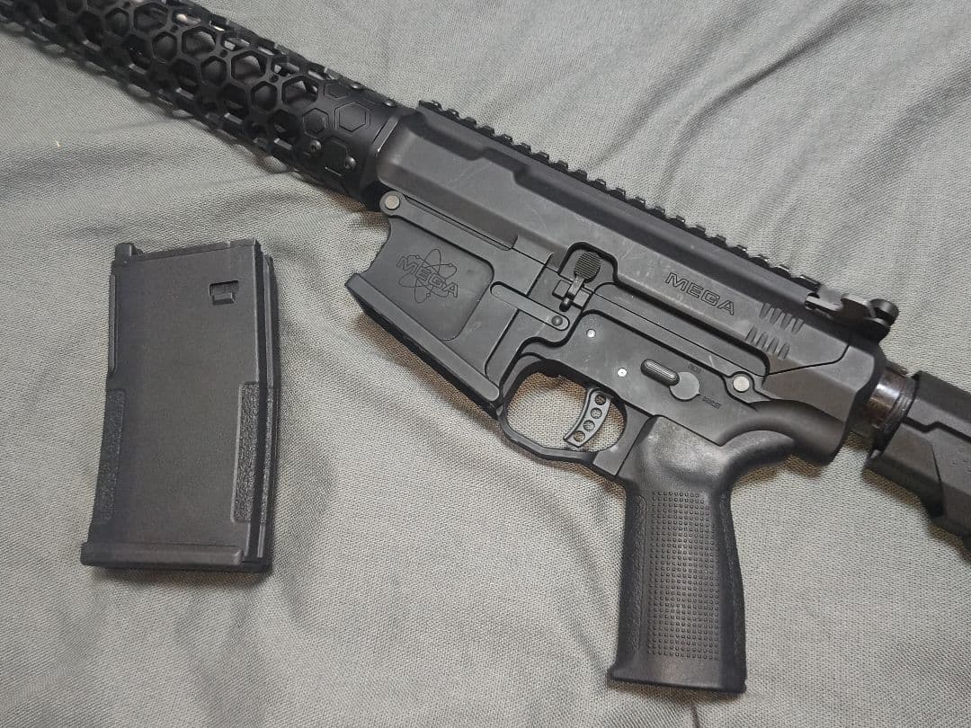 KSC ガスブローバック　メガアームズ　マテンピストル　外装カスタム