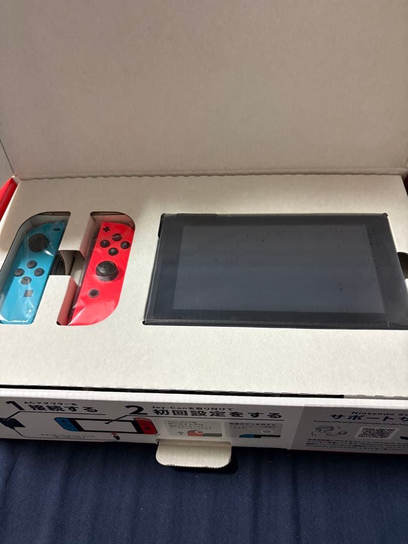 【新品未使用】Nintendo Switch 本体 青/赤　桃鉄 保護フィルム