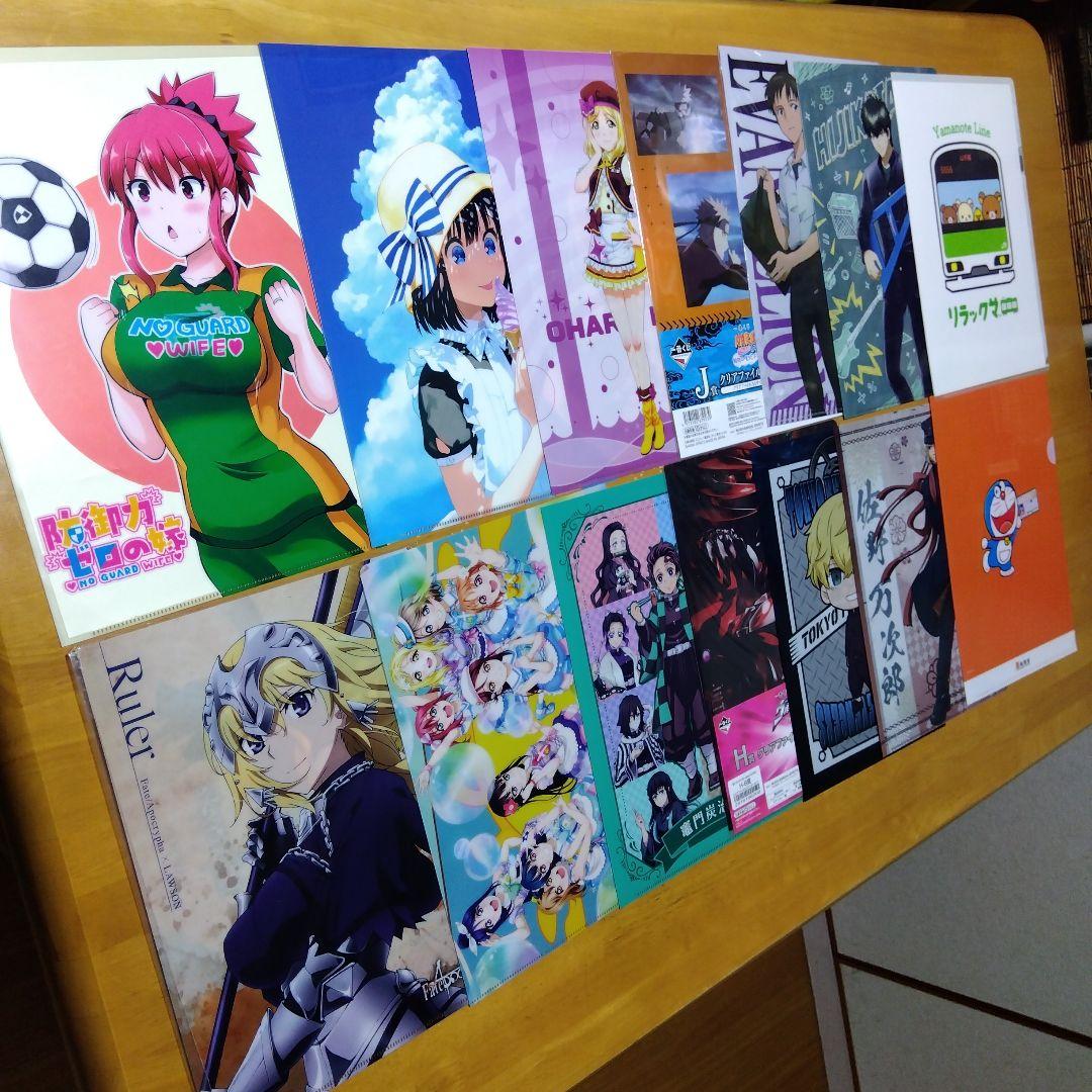 アニメ ノンジャンル美少女系など　Ａ−４クリアファイル まとめ売り大量２５０枚