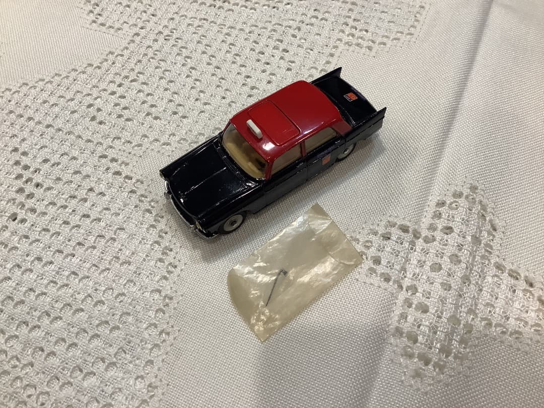 美品レア　仏製DINKY TOYS プジョー404タクシー　ミニカー