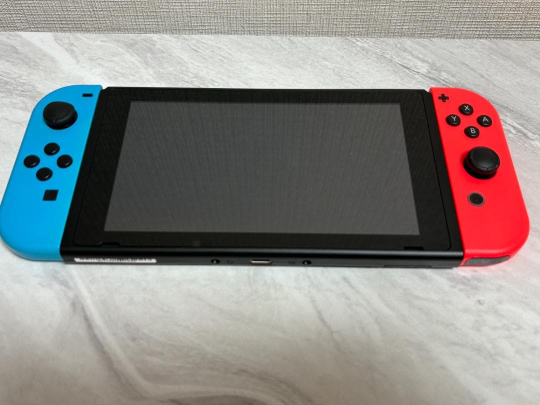 任天堂 Nintendo Switch 新型 HAC-001（-01）