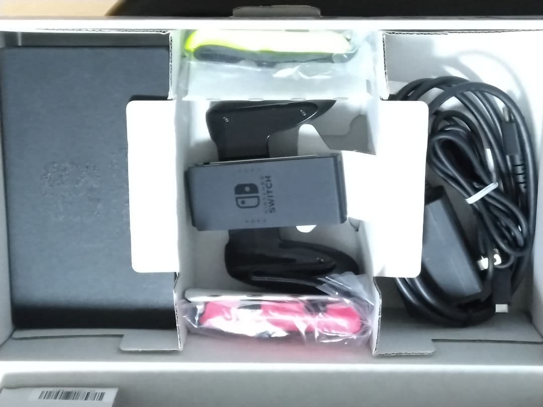 最後の値下げ 良い Nintendo Switch 本体　紫　黄　テレビゲーム