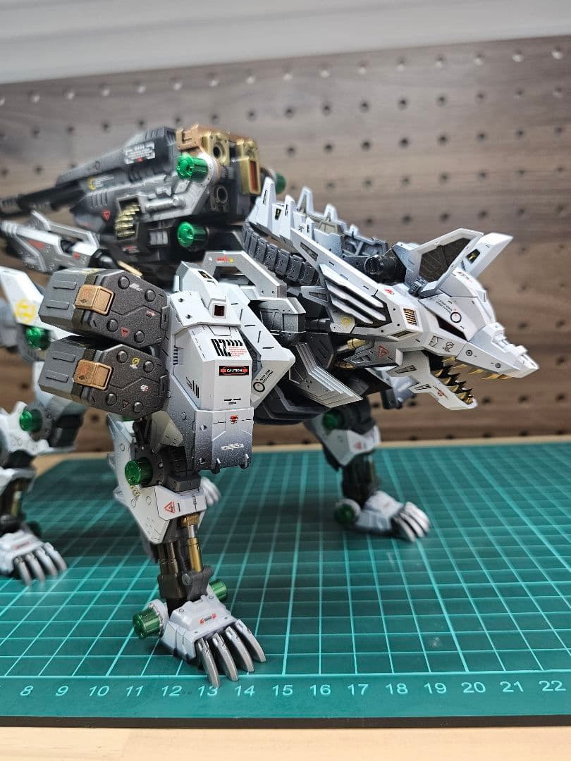 ゾイドHMMケーニッヒウルフデュアルスナイパーライフルセット全塗装