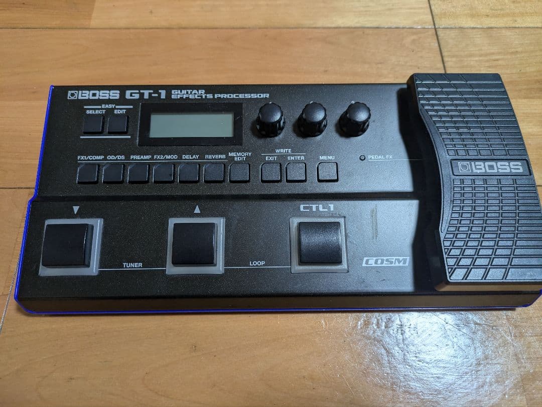 BOSS GT-1 ギター　マルチエフェクター　教科書とアダプター付