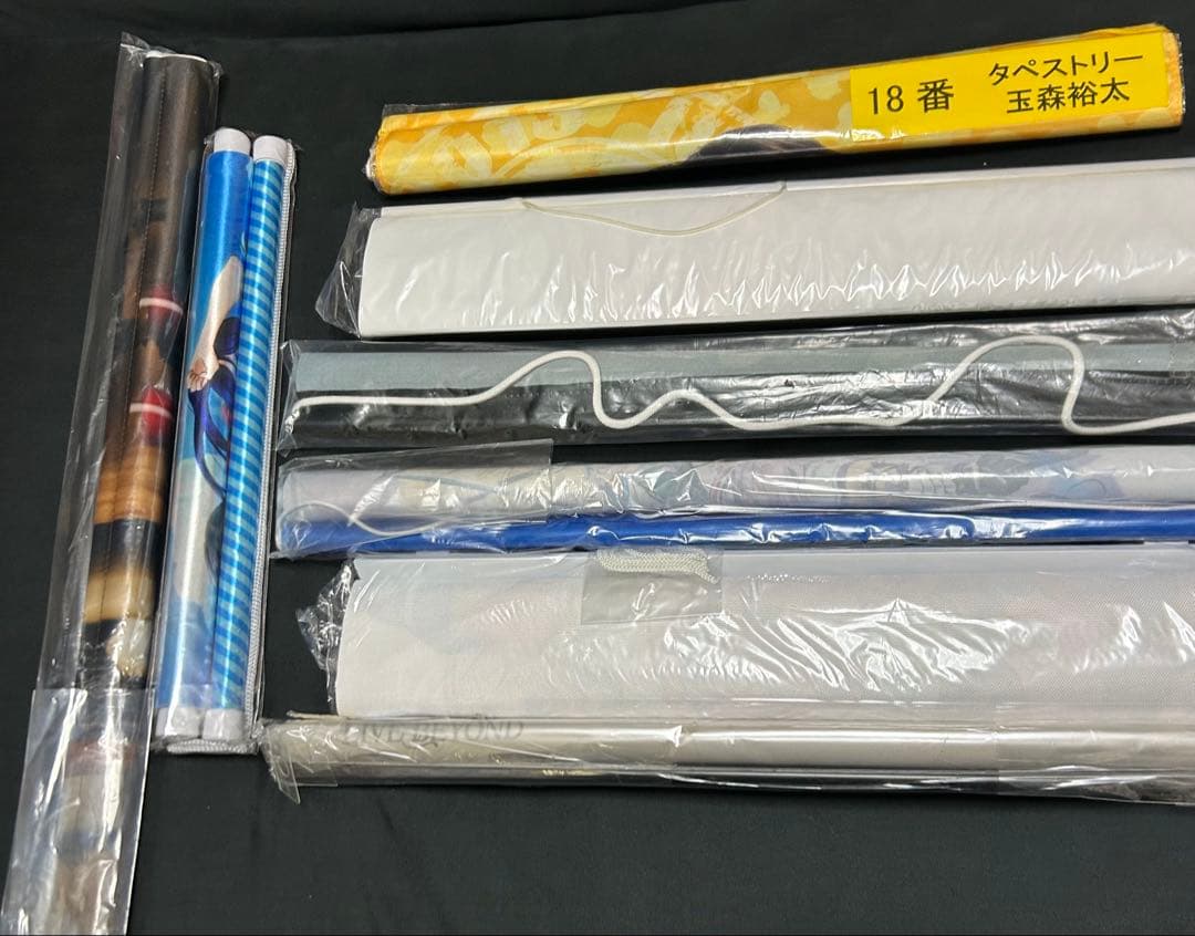 アニメ　アイドル等　タペストリー　ポスター　超大量まとめ売り　未開封含　ダブり有