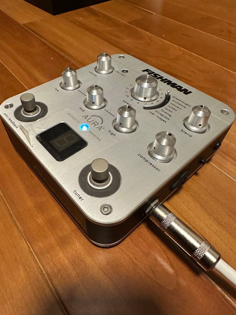 FISHMAN AURA Spectrum アコースティックギター　プリアンプ