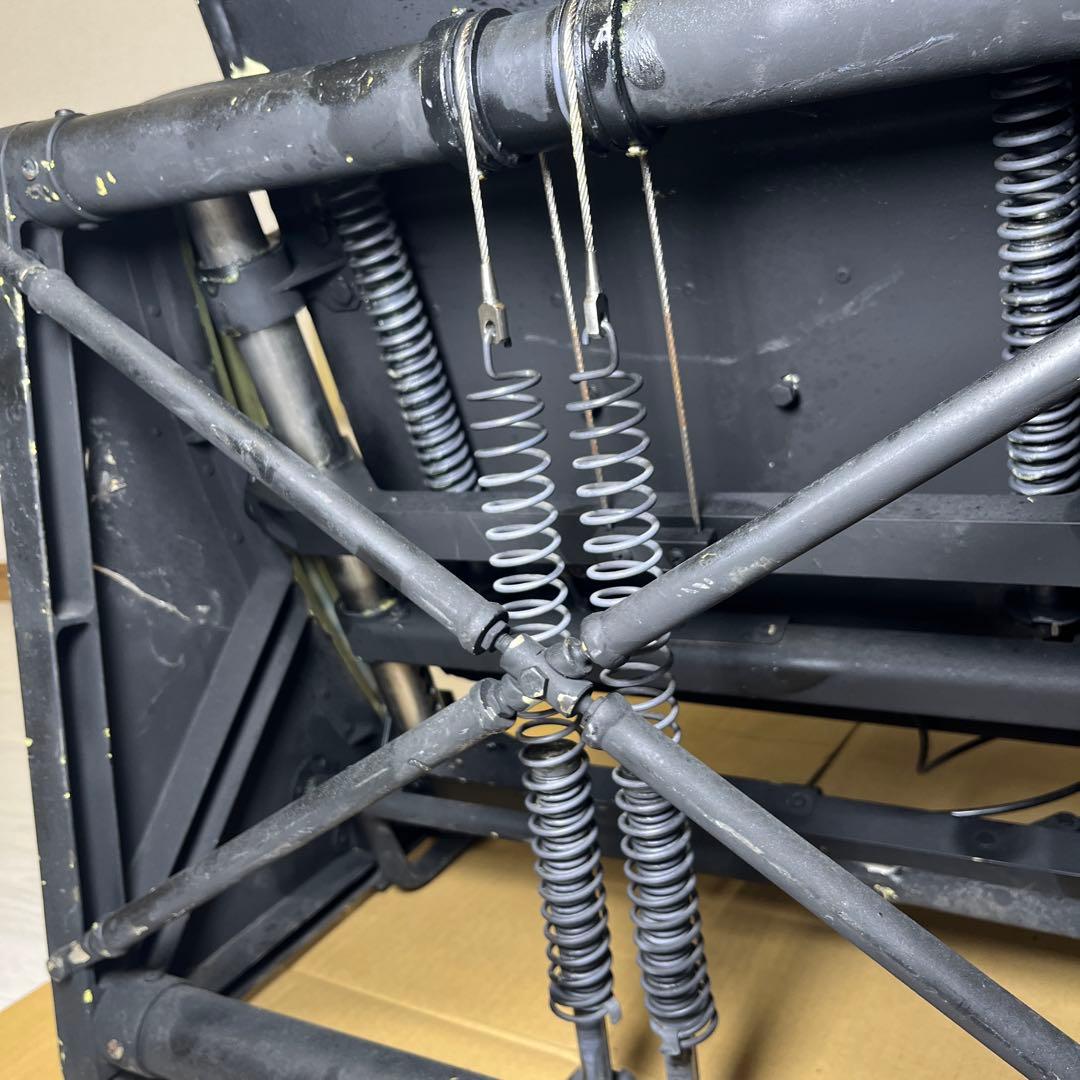 詳細不明 日本軍 航空機 戦闘機 シート 操縦席 座席 パイロット 実物 可動