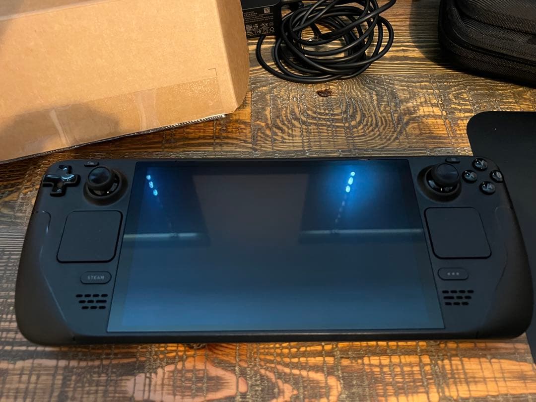 Steam Deck OLED 1TB モデル　箱・キャリングケース・充電器付き