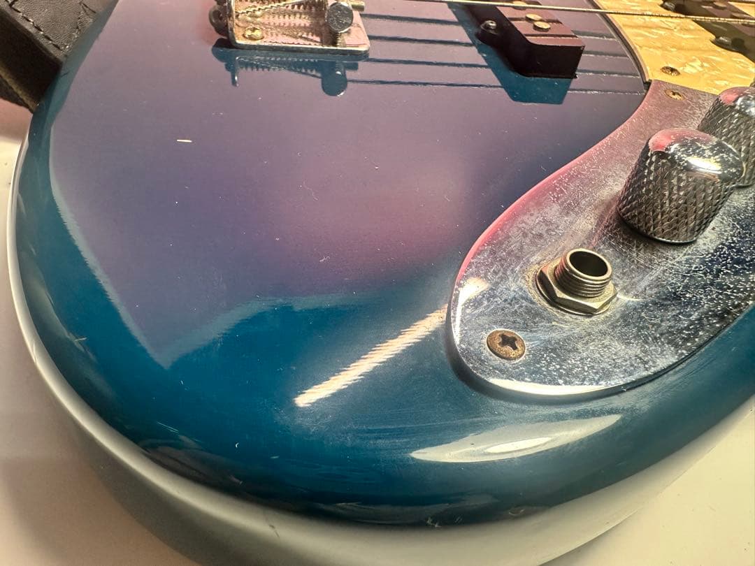 希少　ブライアンBacchus Brian エレキベース 青