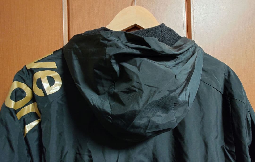 デサント　セットアップ　防寒仕様　中厚　シャカシャカ　黒　Lサイズ