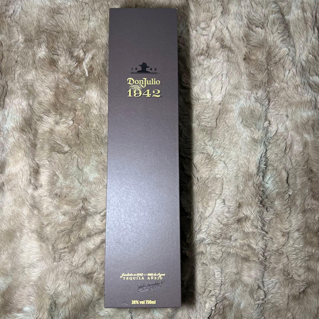 新品未開封　ドン・フリオ 1942 750ml 箱入りテキーラ ギフトBox入り