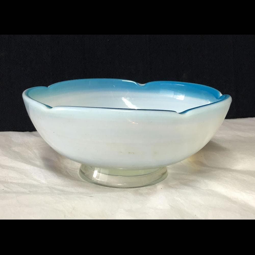 e2255 乳白ガラス 鉢 口径15cm ガラス鉢 乳白色 硝子鉢