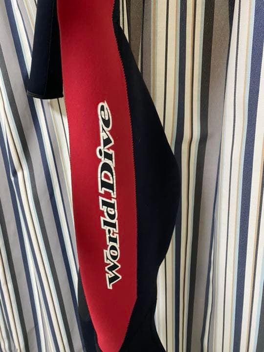 ウェットスーツ　ワールドダイブ