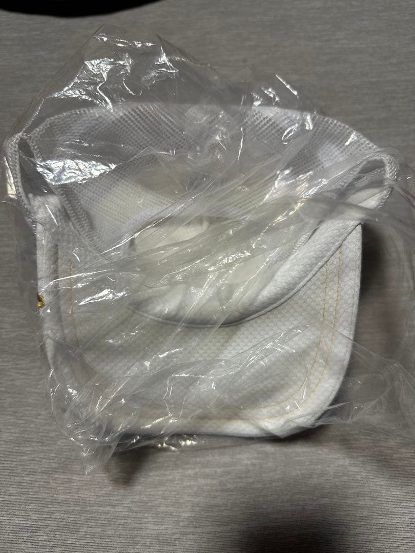 ヨネックス　キャップ　白金