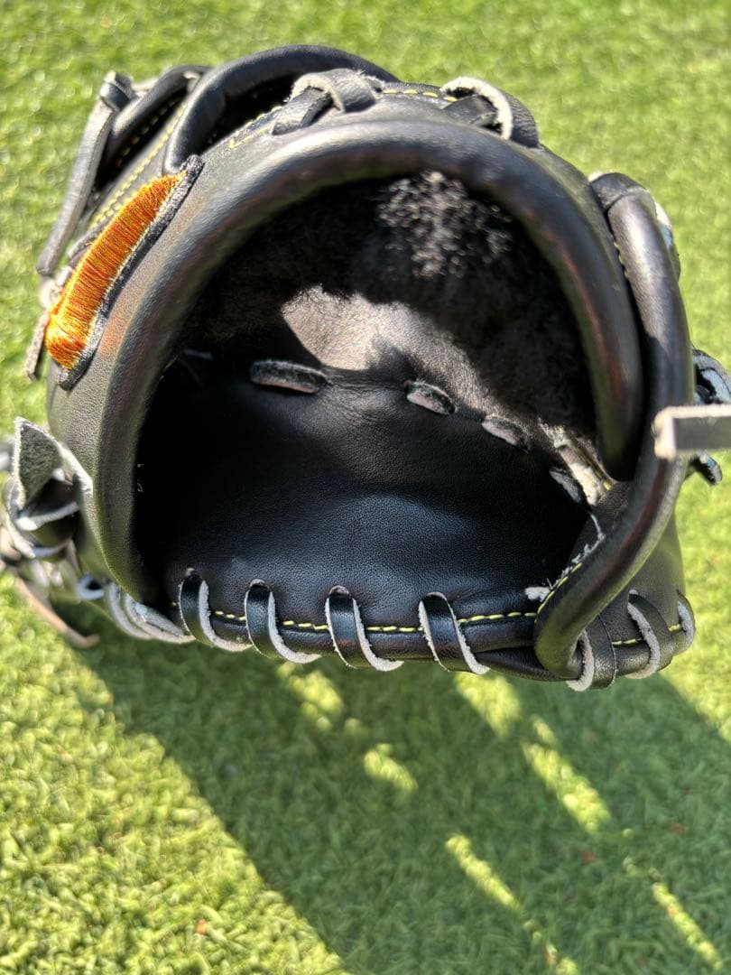 ミズノプロ硬式グローブ 左外野手用　黒 レザー　高校野球対応