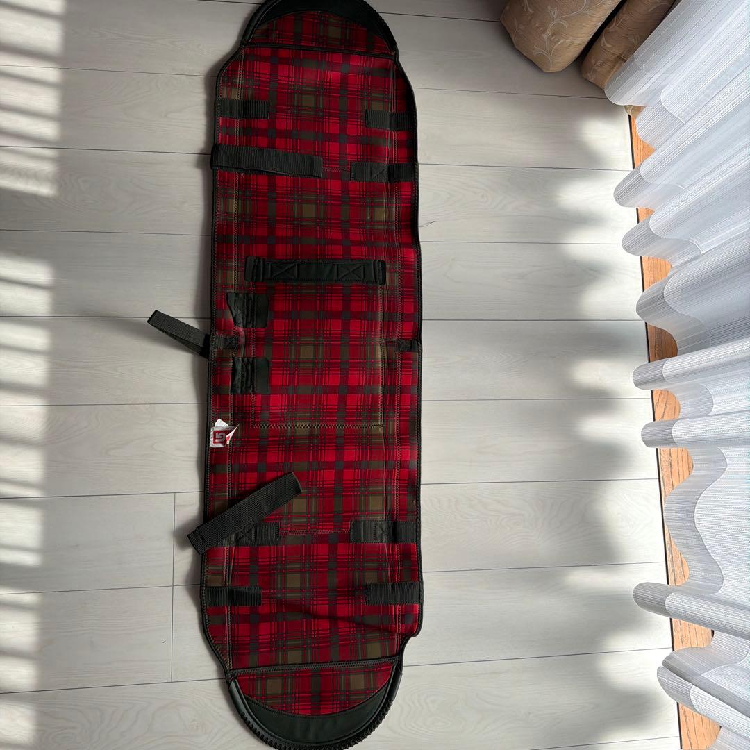 BURTON スノーボード デジャヴュ146cm　ボードスリーブ付き