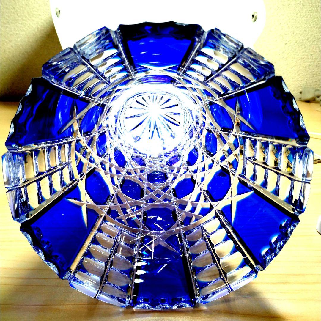 新品カガミクリスタル江戸切子青色被せガラスクリスタルカット花瓶花器薩摩切子