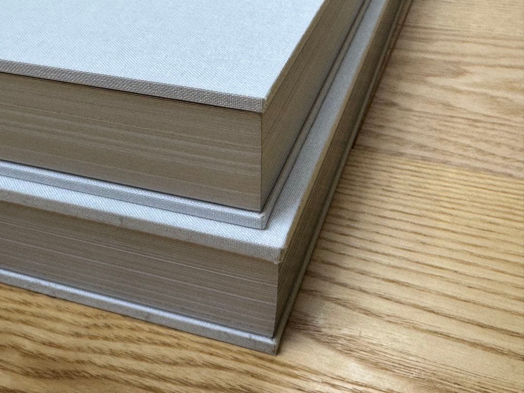 た*み様 大小2冊 写真集 Designed by Apple in Calif