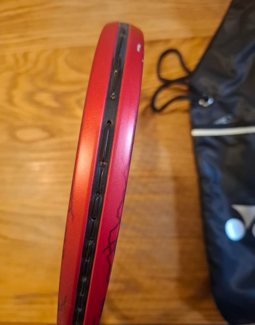 りー「美品」YONEX VOLTRAGE 軟式テニスラケット 赤