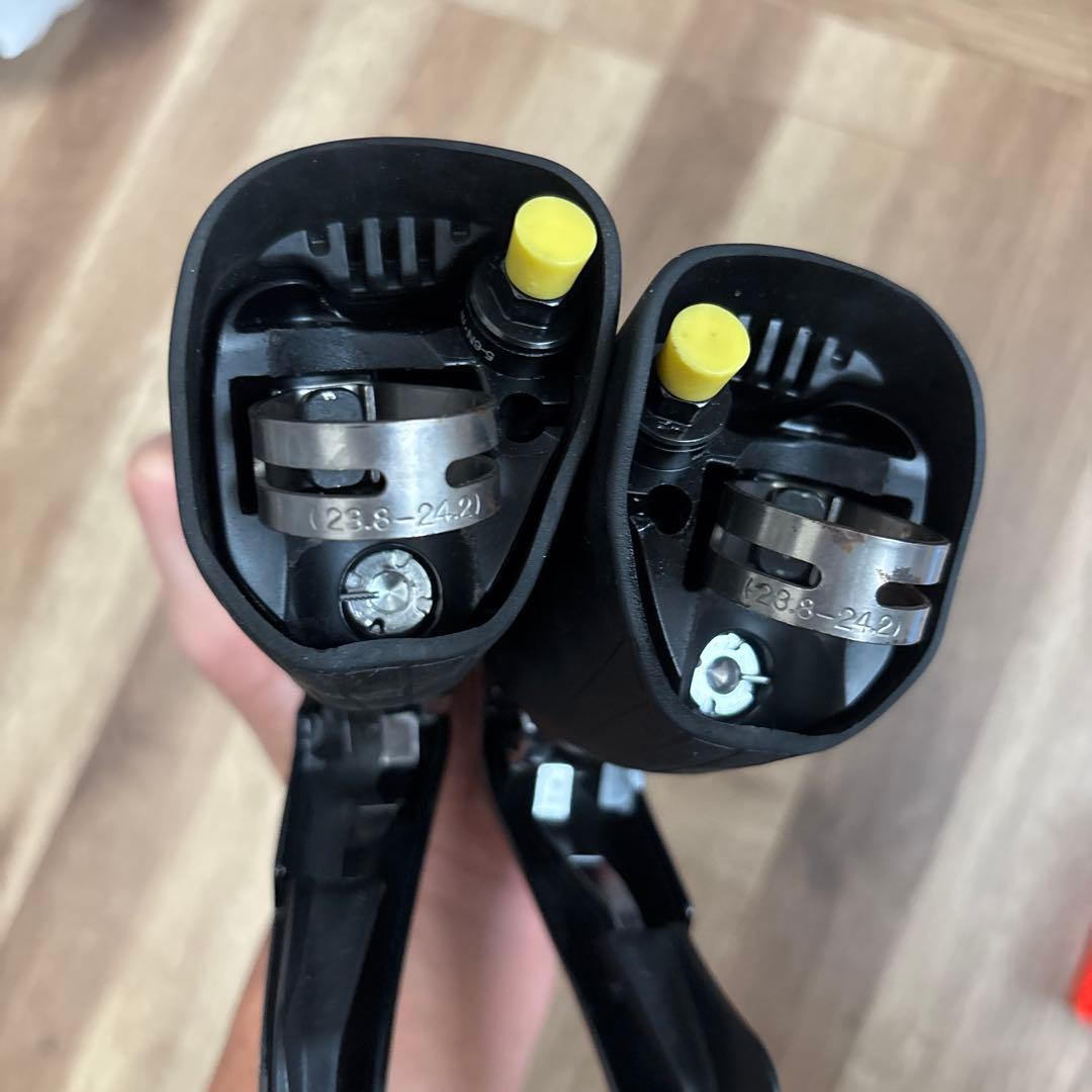 Shimano r7020、BR-R7070等　油圧グループセット