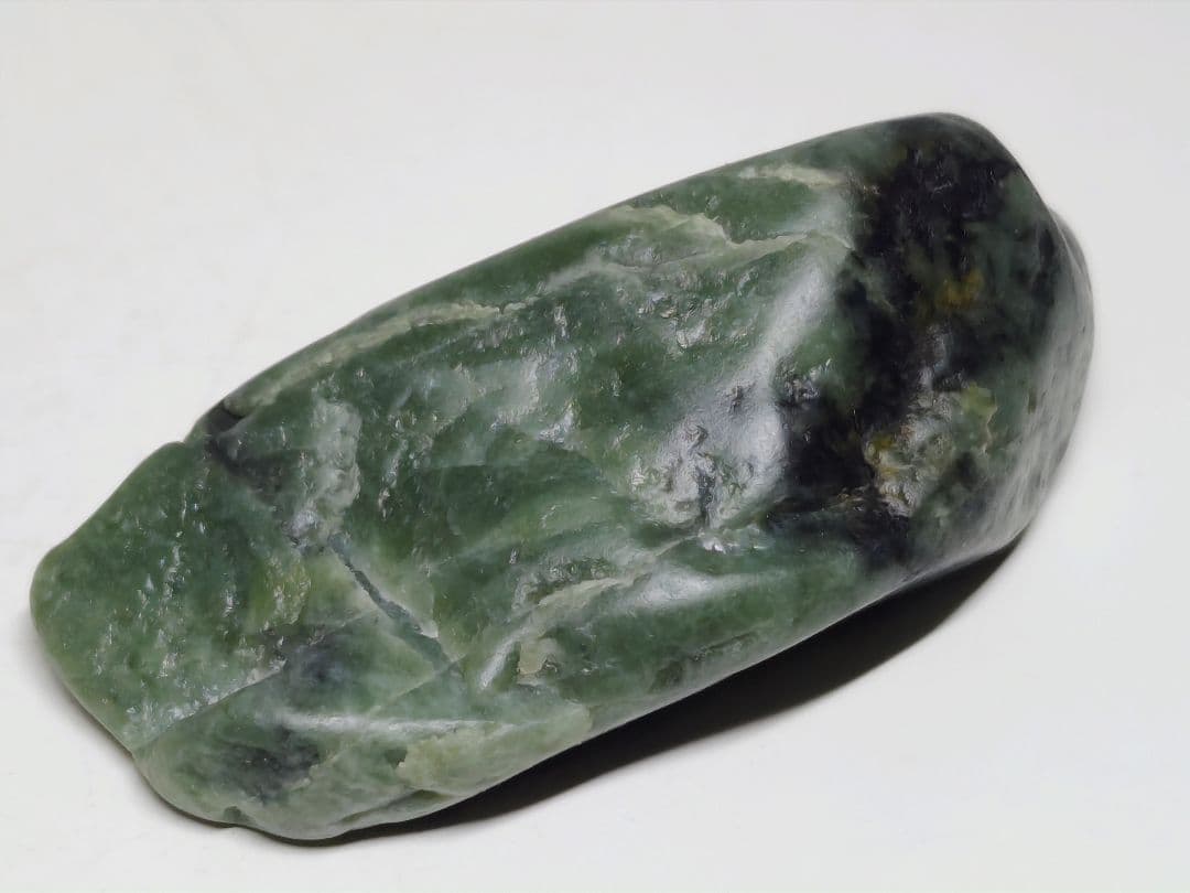 糸魚川166 翡翠 75g ヒスイ 原石 鑑賞石 自然石 誕生石 鉱物 鉱石