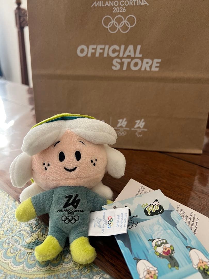 ミラノオリンピック　公式ショップ　キーリング付マスコット　「ティナのお友達」