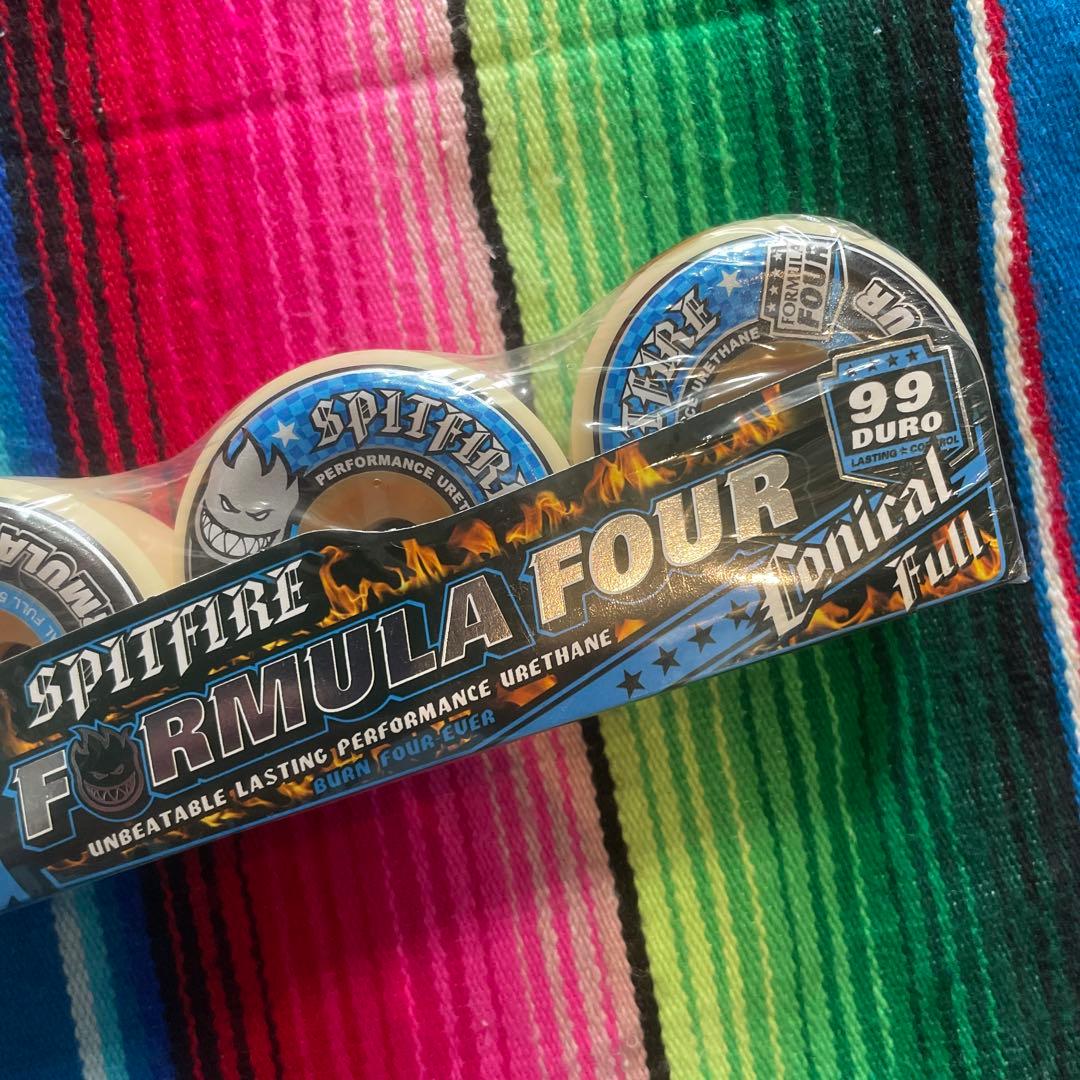Spitfireフォーマル4 コニカルフル58mm 99aウィール定価9,130