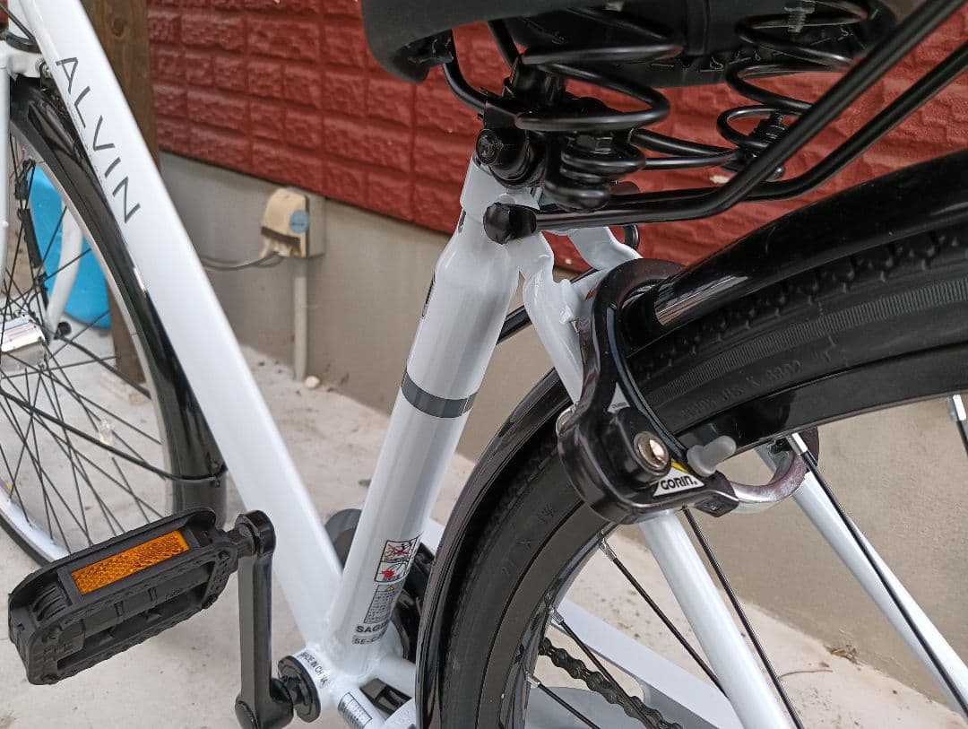 新品未使用２７インチ通学用シティーサイクル　白色