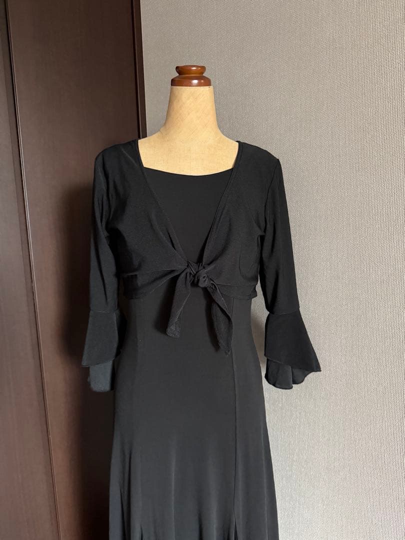 フラメンコ　リバーシブルニットワンピース　ボレロセット　黒　白　アルマフラメンカ