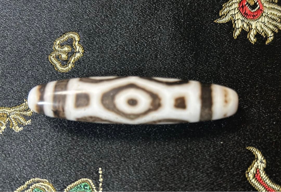 龍眼天珠　ハンドメイド品／送料込　匿名発送／チベット　天珠　お守り