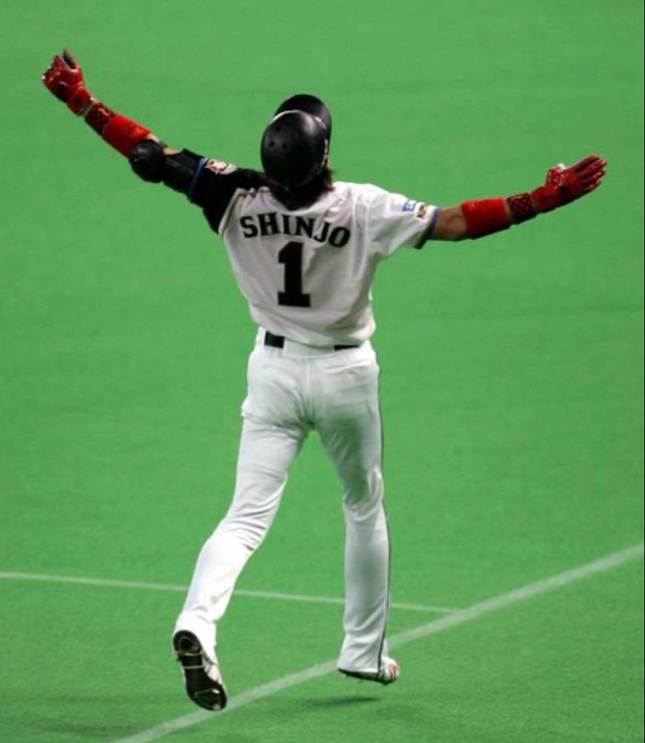 北海道日本ハムファイターズ　新庄剛志選手ユニフォーム　北海道移転元年モデル