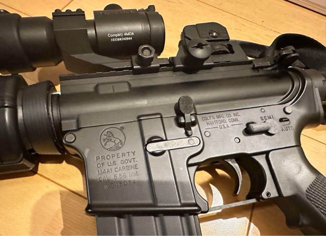 M4カービン エアガン Aimpoint付き