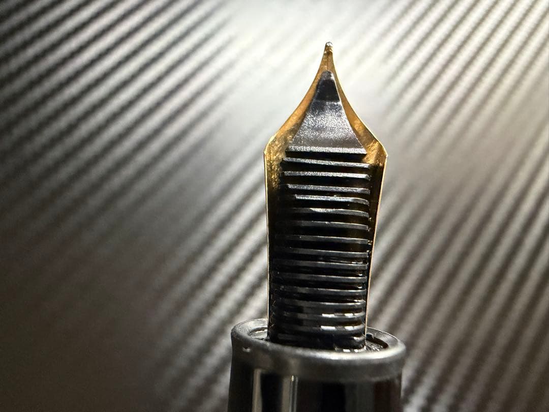 未使用に近い モンブラン ル・グラン P146 プラチナライン F 細字 万年筆