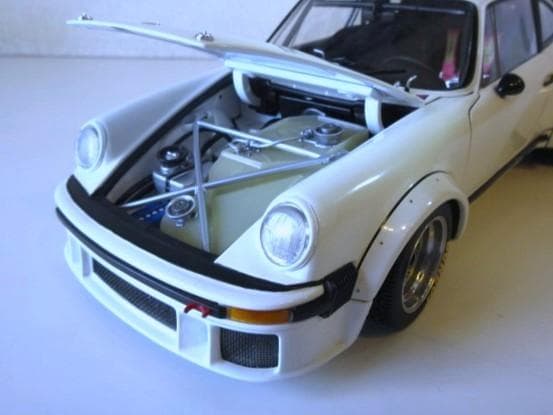 値下 exoto (1/18) ポルシェ 934RSR