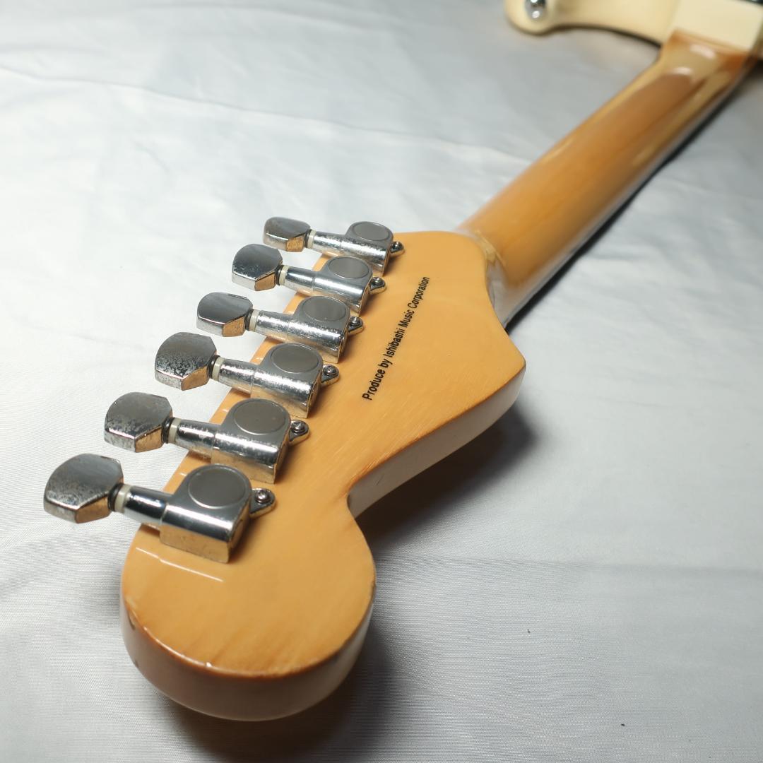 Mavis ストラトタイプ エレキギター ケース付 軽量ボディ