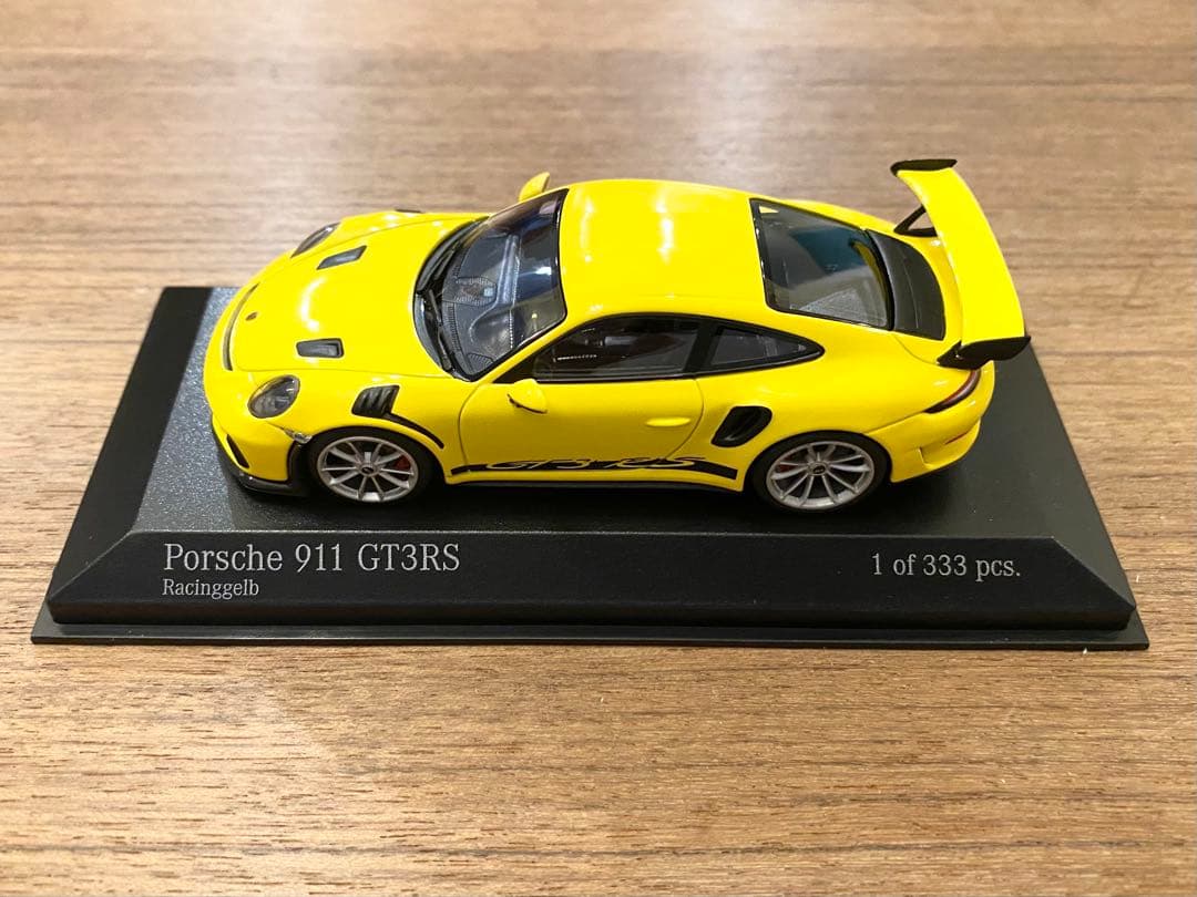 新品 1/43 ミニチャンプス ポルシェ 991.2 911GT3RS イエロー