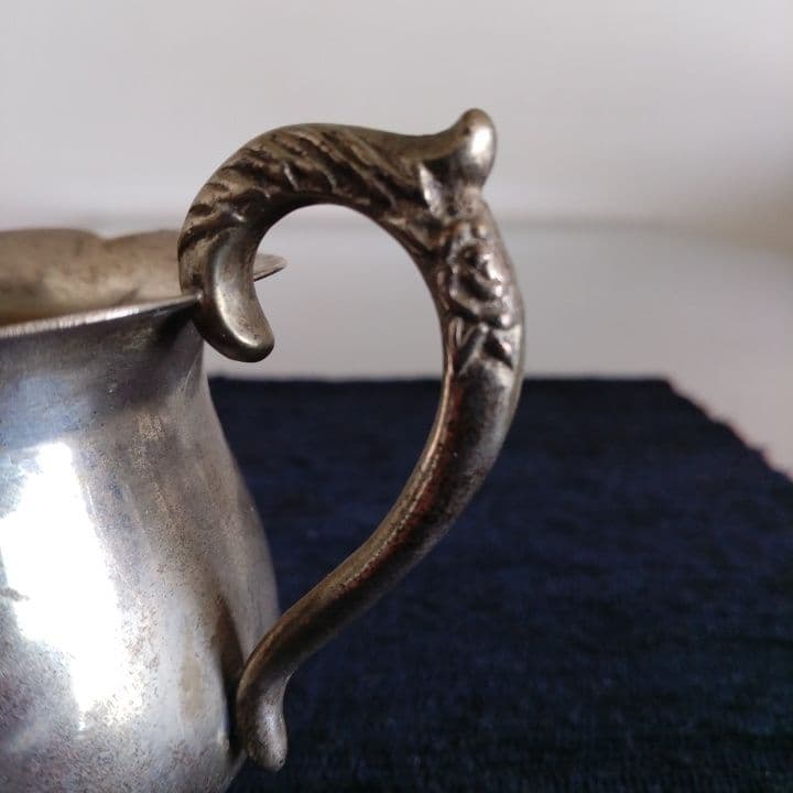 脚付きティーポット＆シュガーポットセット ビンテージ品 バラのレリーフ