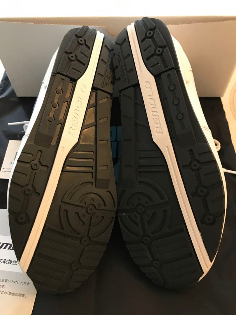 新品　ワールドウィング　ビロモシューズ　ホワイト 23.5