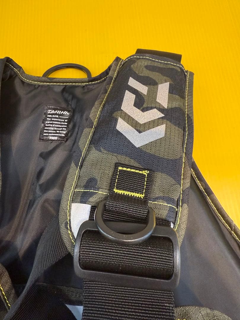 Daiwa カモフラージュ フィッシングベスト美品