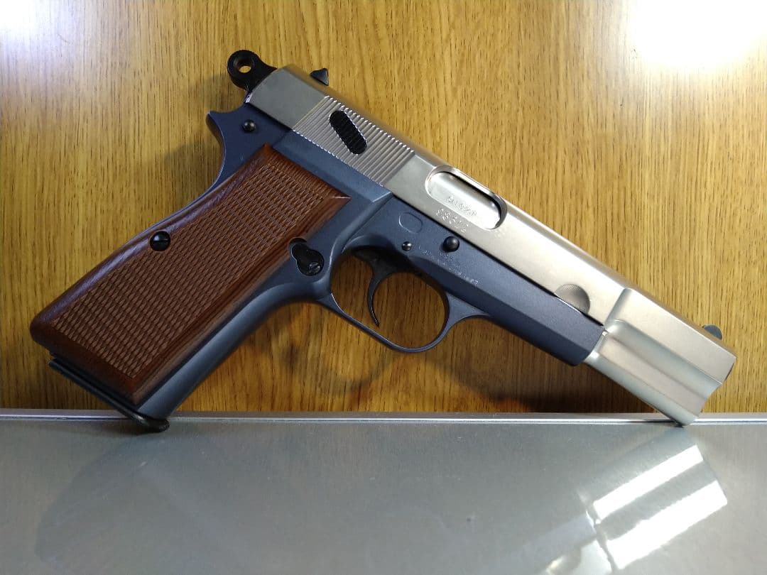 希少な美品！タナカ　ブローニングハイパワー　M1935ハーフシルバー！作動快調