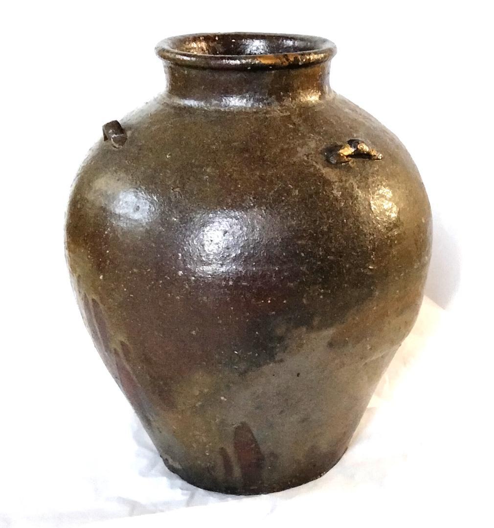 壺 三耳 モスグリーンと黒の釉薬雨垂れ 骨董 Ag-235