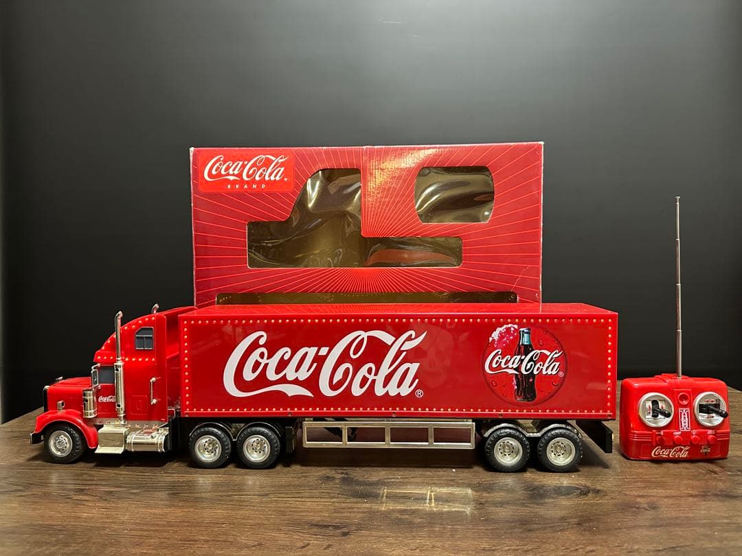 希少　Coca-Cola Truck ラジオコントロールトレーラー　非売品