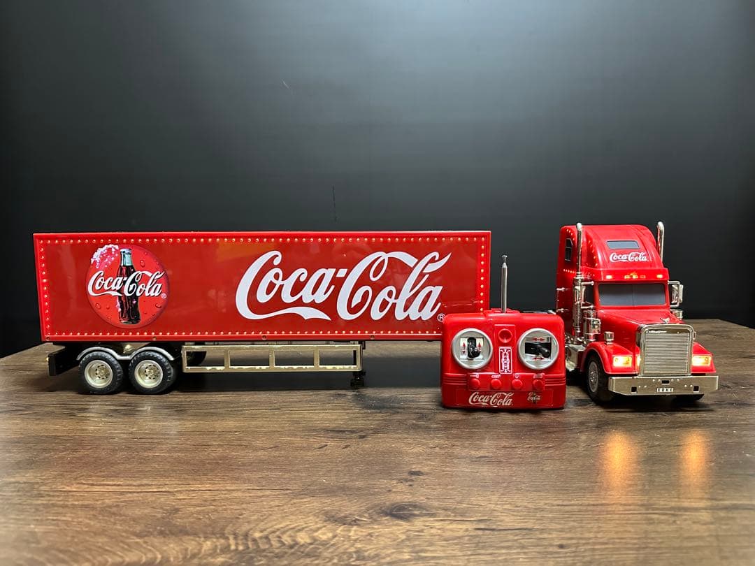 希少　Coca-Cola Truck ラジオコントロールトレーラー　非売品