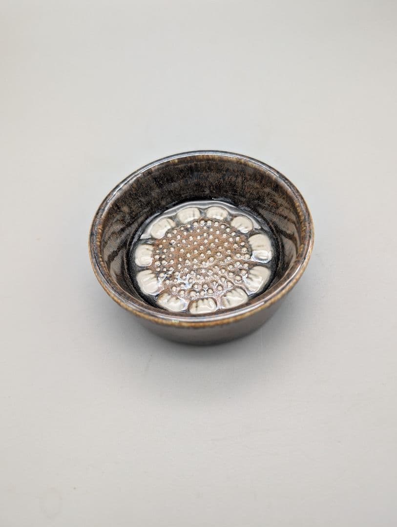 シルヴィア・レウショヴィウ　ロールストランド　小皿　花　北欧ヴィンテージ