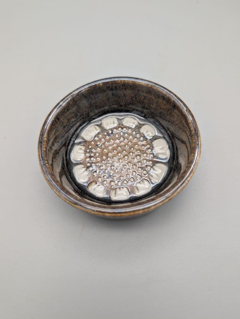 シルヴィア・レウショヴィウ　ロールストランド　小皿　花　北欧ヴィンテージ