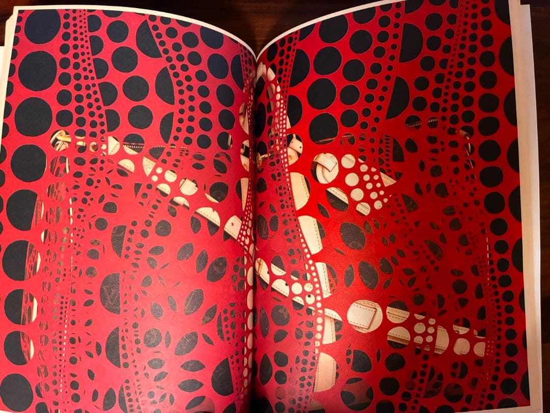 ラ*ー様 Louis Vuitton×草間彌生 限定ファインブック