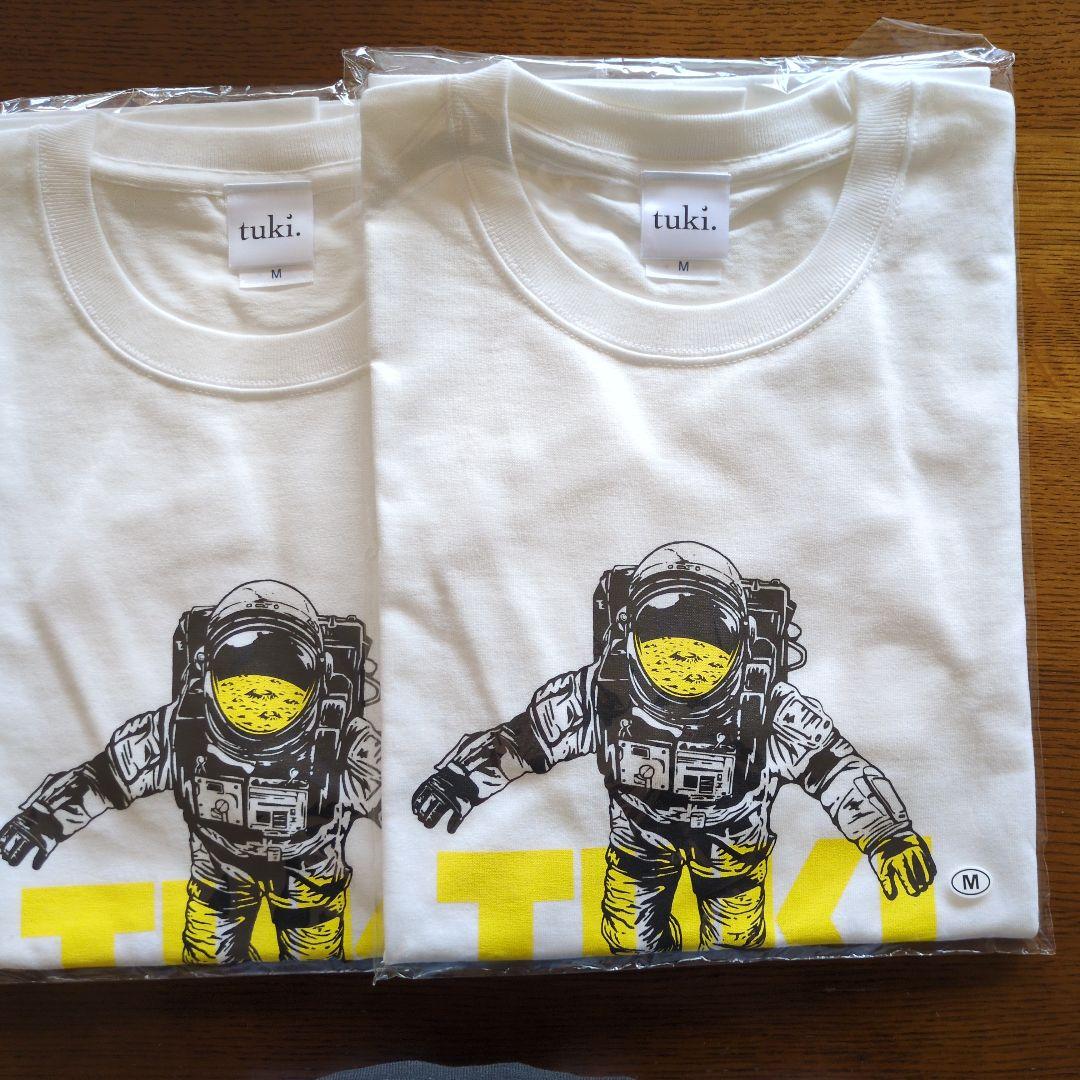 tuki. tuki. 15 完全生産限定盤 、Tシャツ2枚、フーディ他セット