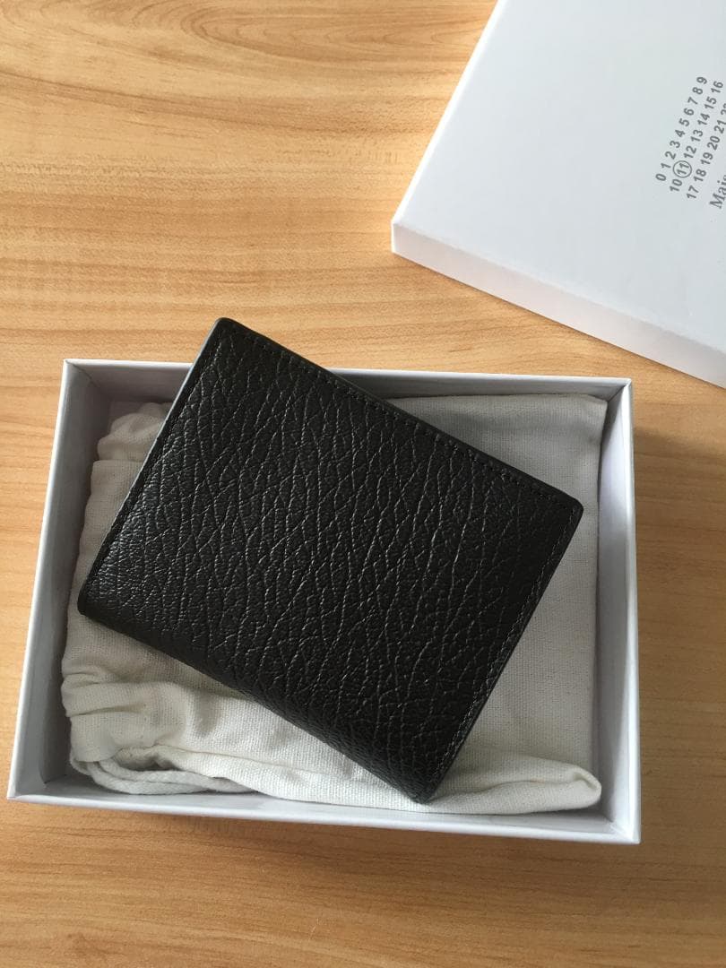 二つ折り財布 レザー